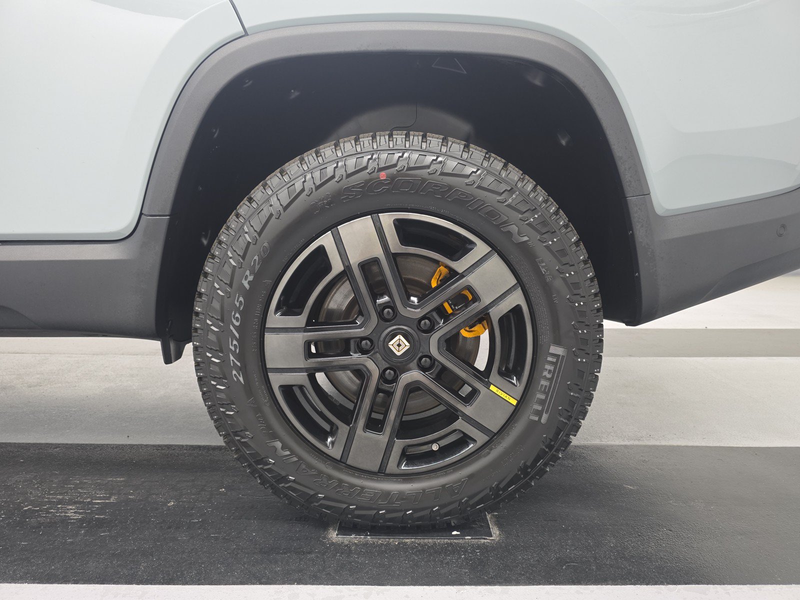Used 2022 Rivian R1T Adventure AWD/4WD image 10