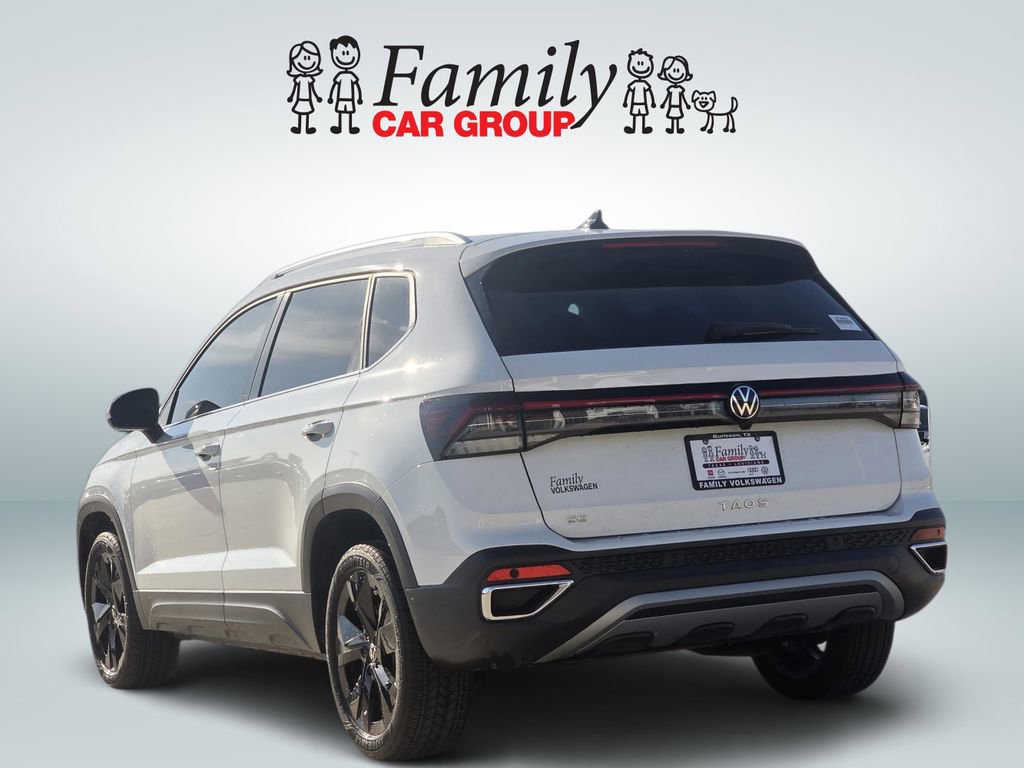 Used 2025 Volkswagen Taos SE image 3