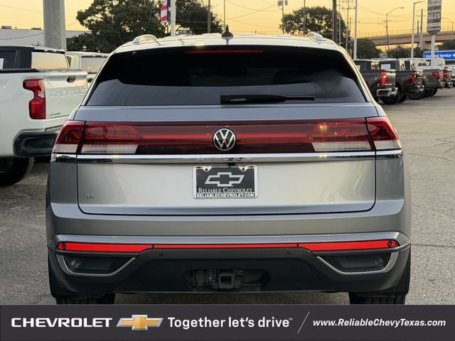 Used 2024 Volkswagen Atlas Cross Sport SE FWD image 5