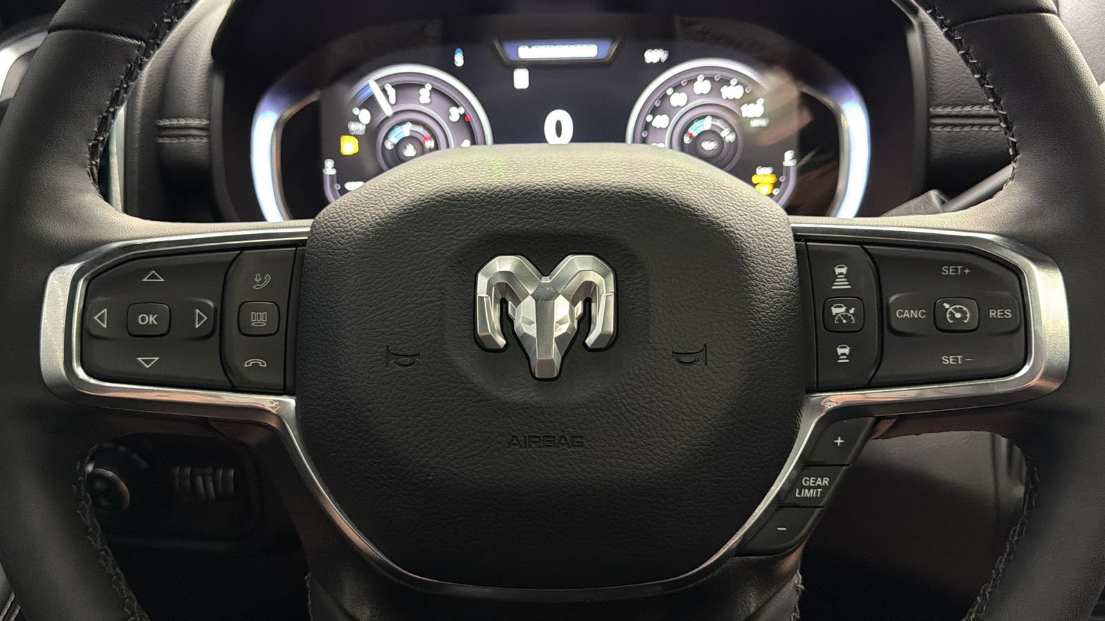 Used 2025 RAM 2500 Laramie w/ Night Edition AWD/4WD image 30