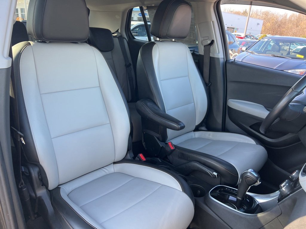 Used 2020 Chevrolet Trax Premier w/ LPO, Protection Package image 27