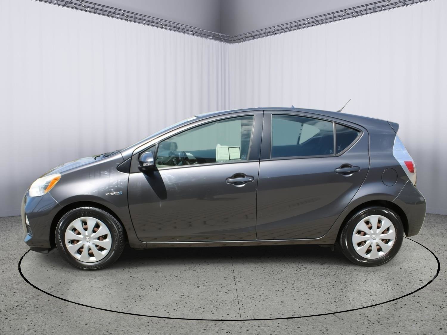 Used 2013 Toyota Prius C Two image 5