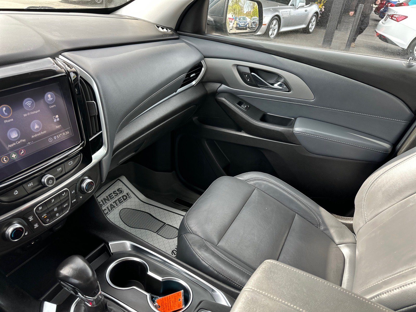 Used 2021 Chevrolet Traverse LT w/ LPO, 'HIT The Road' Package AWD/4WD image 33
