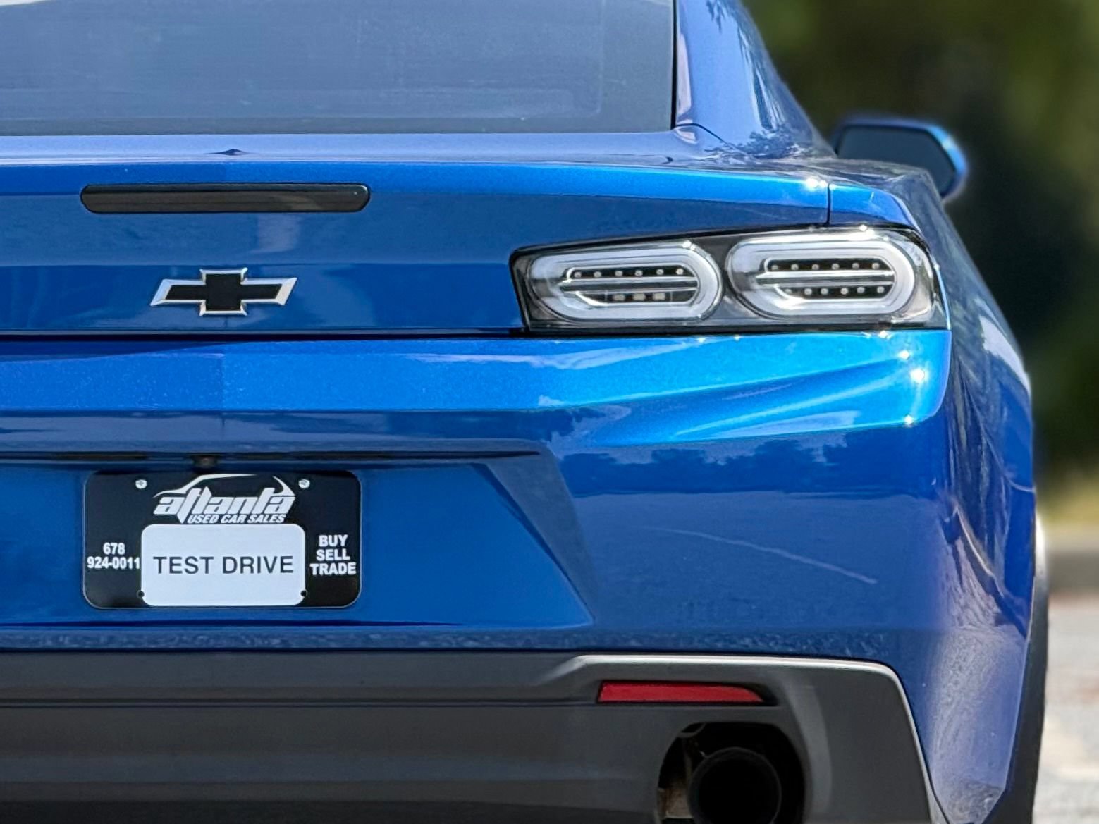 Used 2017 Chevrolet Camaro LT w/ Technology Package RWD image 17