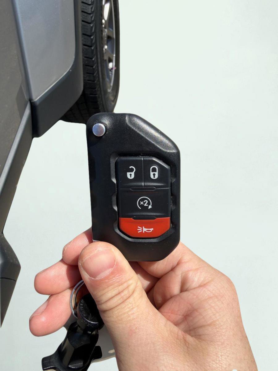 Used 2020 Jeep Gladiator Overland image 23