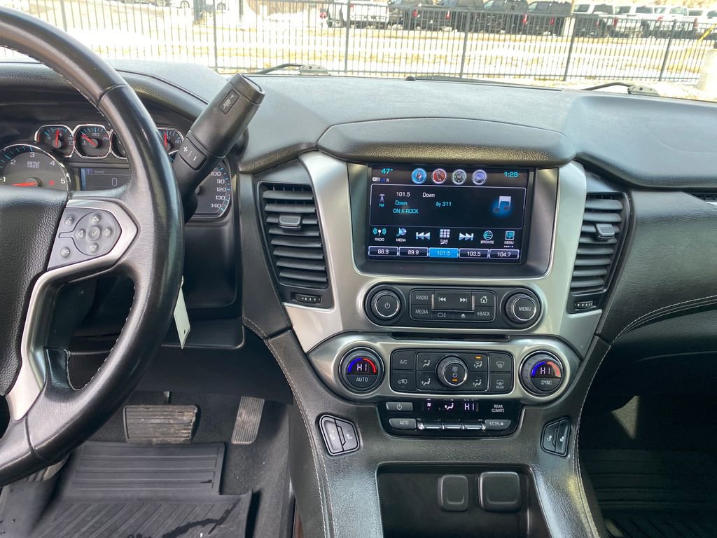 Used 2020 Chevrolet Suburban LT image 18