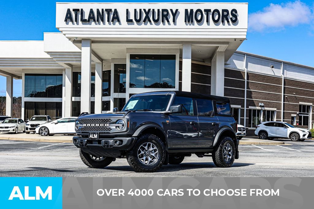 Used 2025 Ford Bronco Badlands image 2