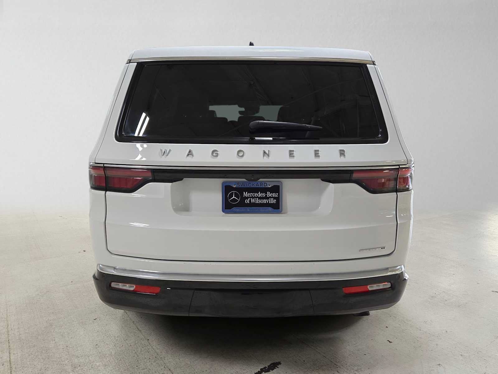 Used 2024 Jeep Wagoneer Series II AWD/4WD image 4