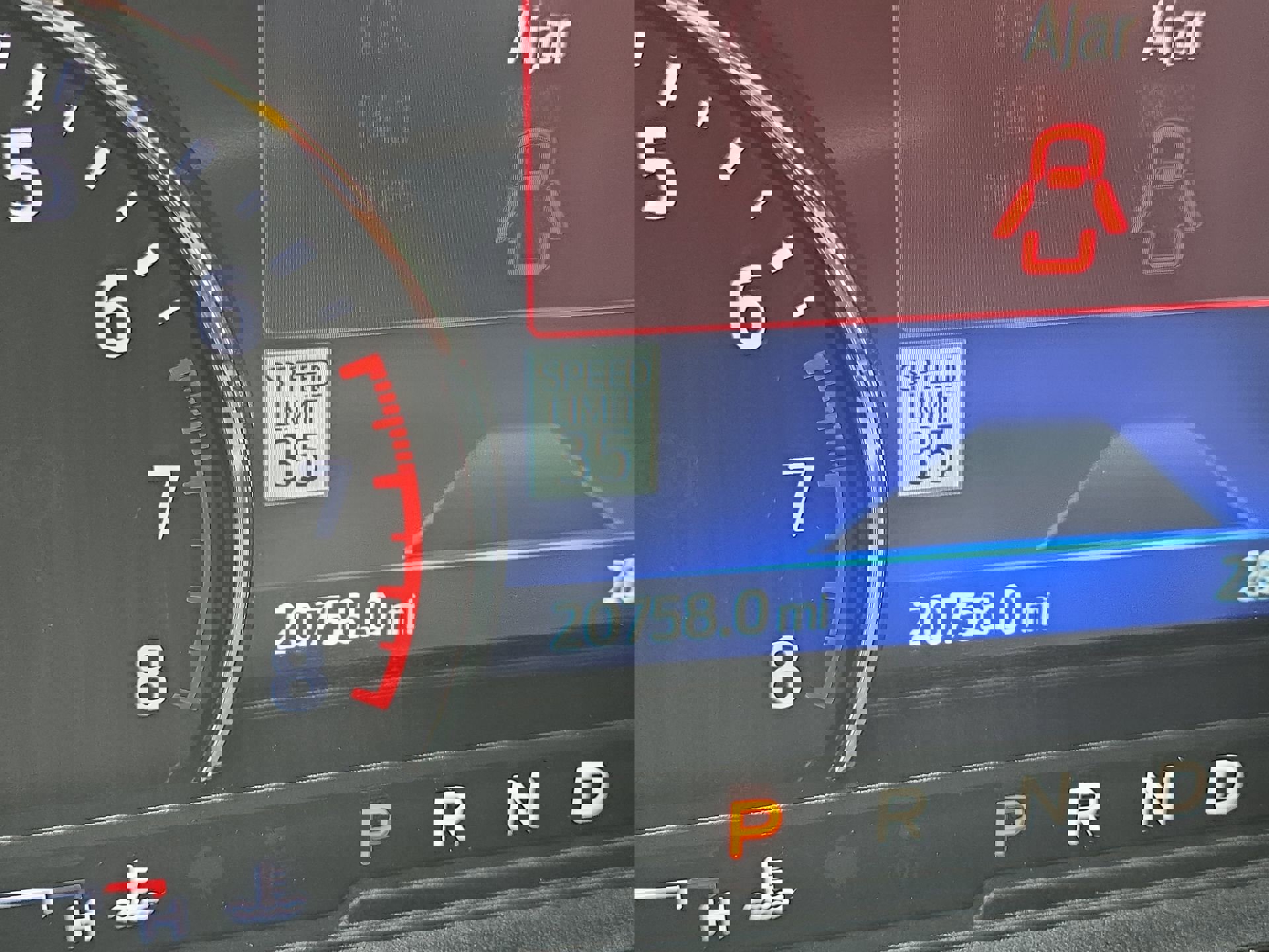 Certified 2022 Ford Explorer XLT w/ Equipment Group 202A RWD image 15