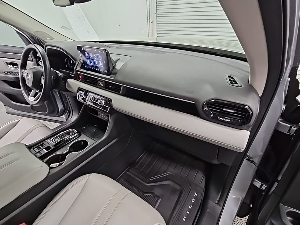 Used 2023 Honda Pilot Touring image 41