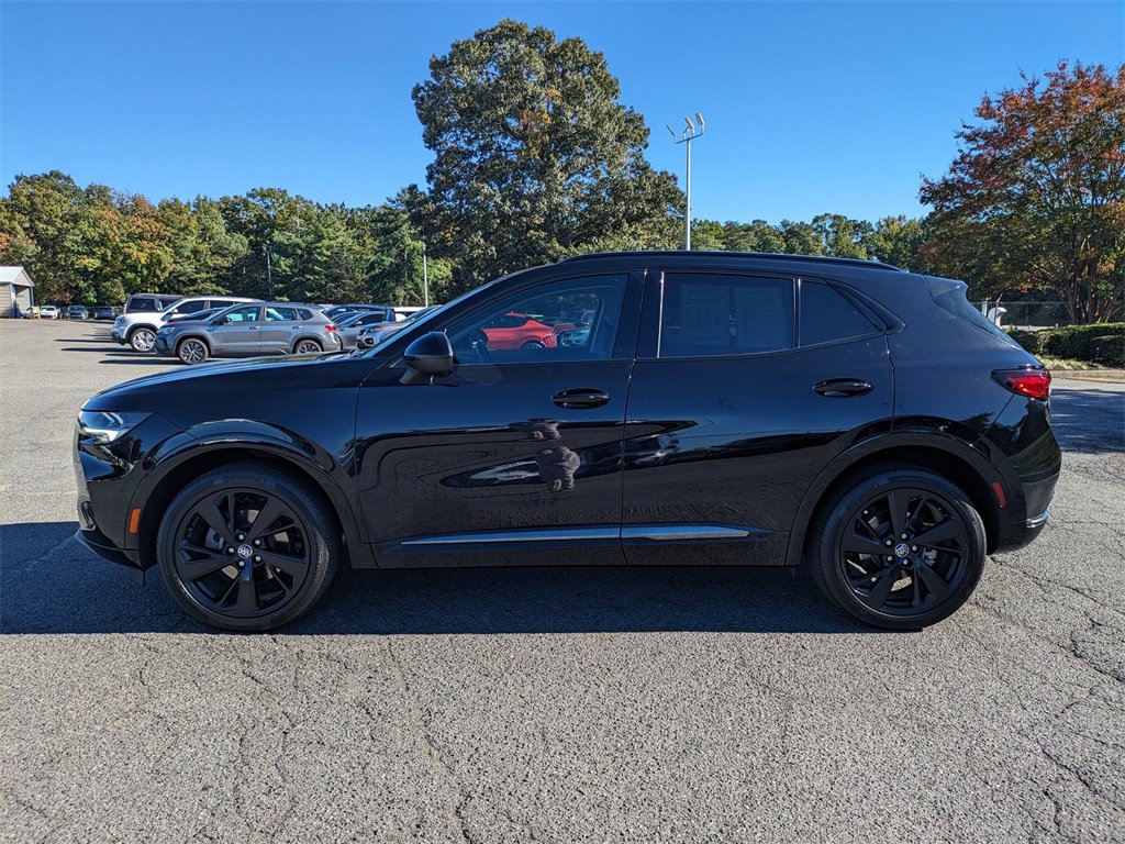 Used 2022 Buick Envision Essence w/ Sport Touring Package image 7