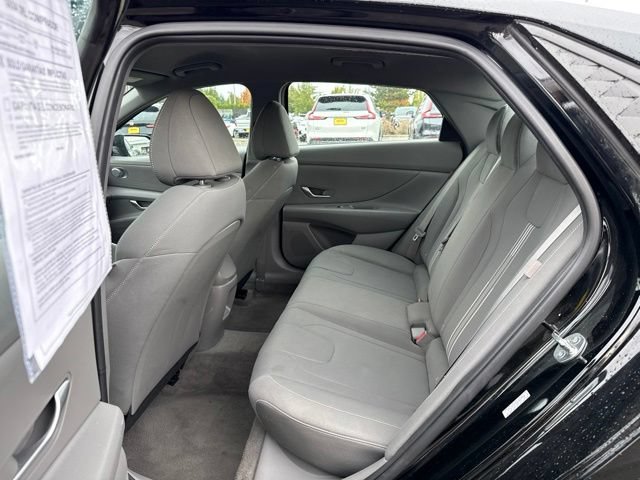 Used 2024 Hyundai Elantra SEL FWD image 11