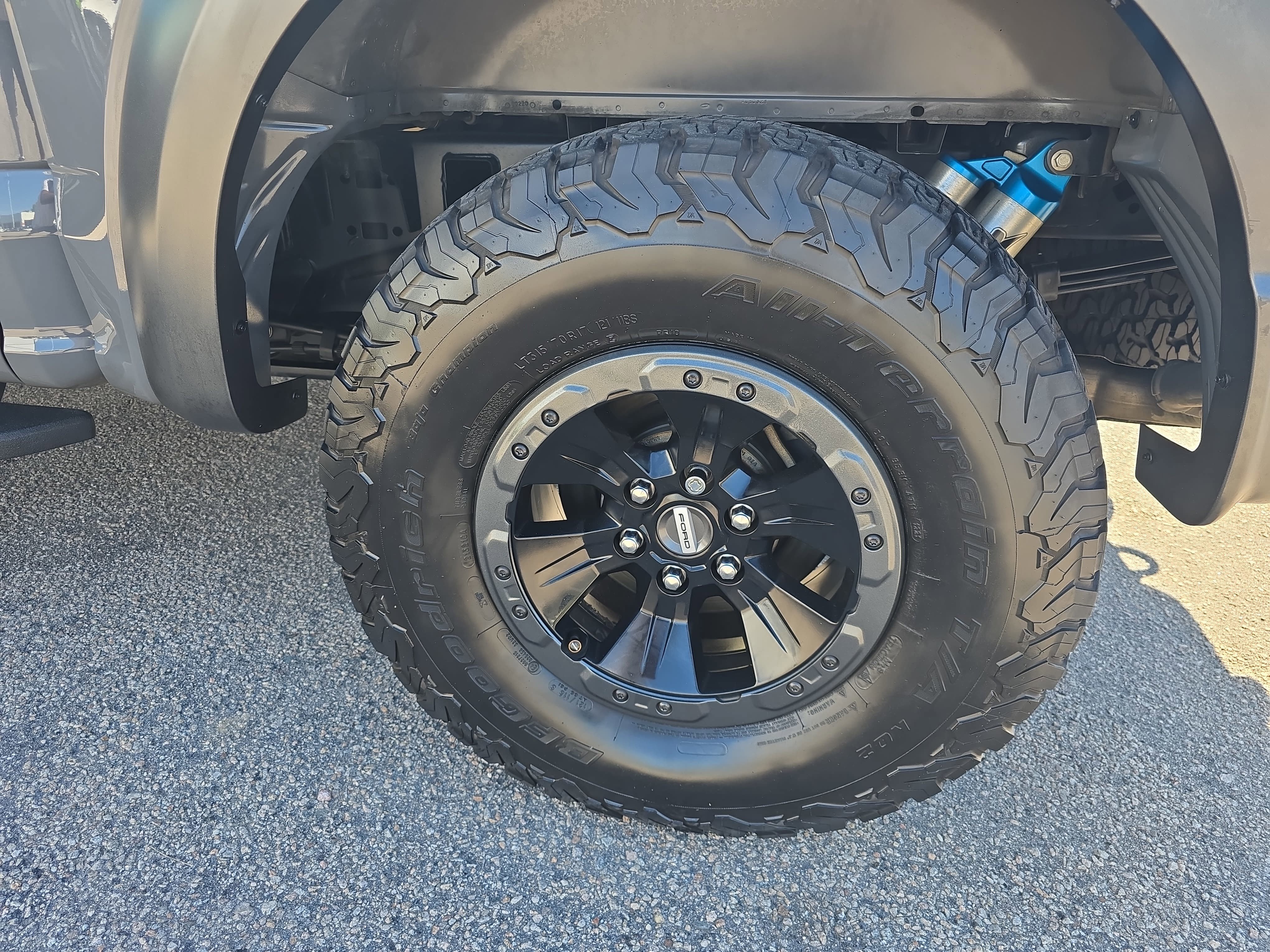 Used 2018 Ford F150 Raptor w/ Equipment Group 801A Mid AWD/4WD image 29