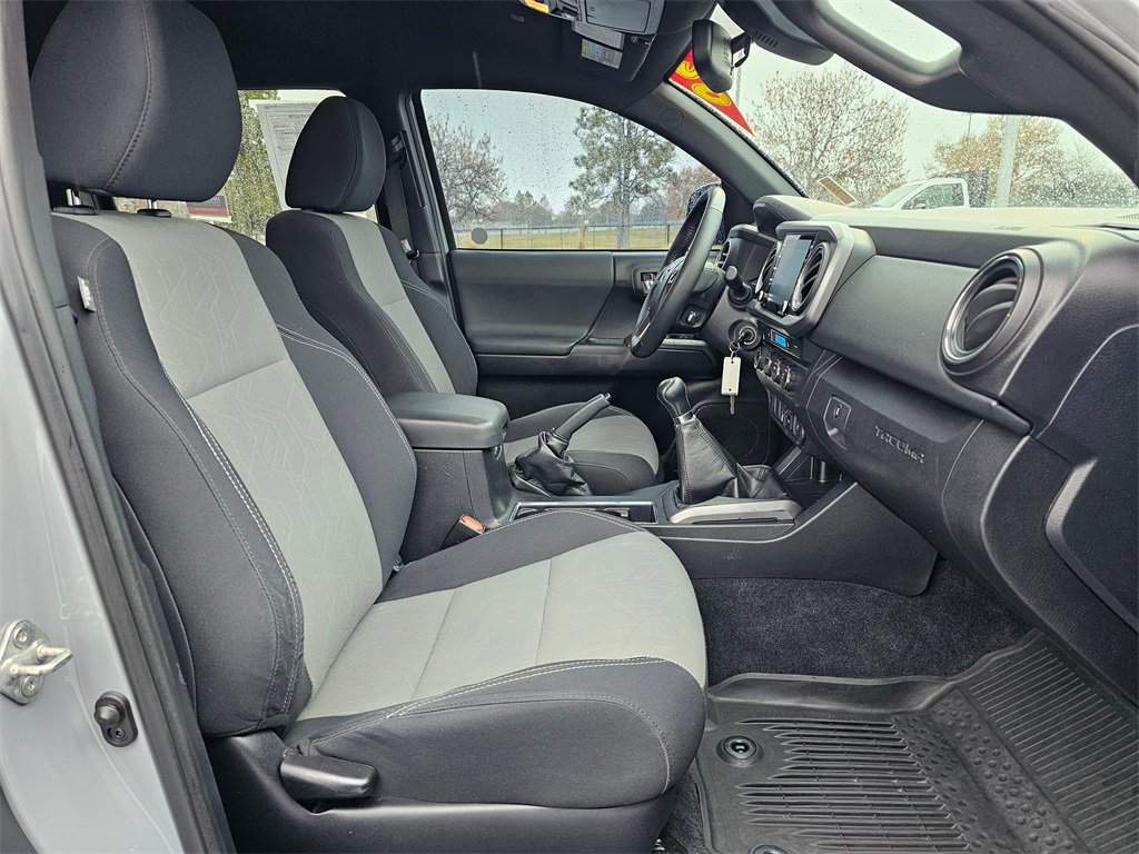 Used 2020 Toyota Tacoma TRD Off-Road w/ Technology Package image 9