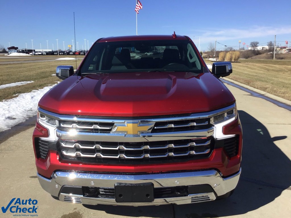 Used 2025 Chevrolet Silverado 1500 LTZ image 11