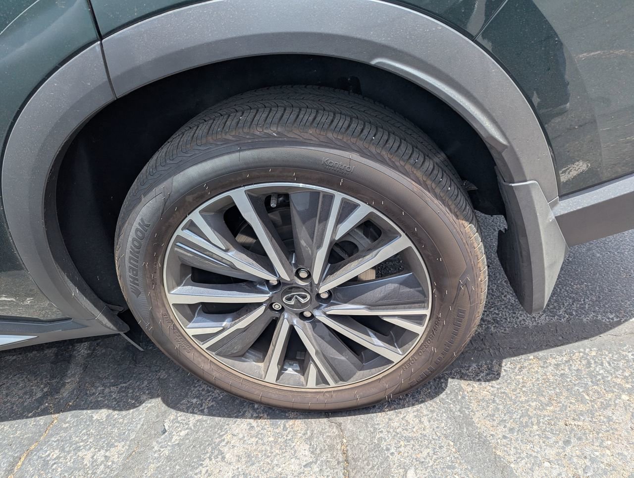 Certified 2026 INFINITI QX60 Luxe w/ Family Package FWD image 8