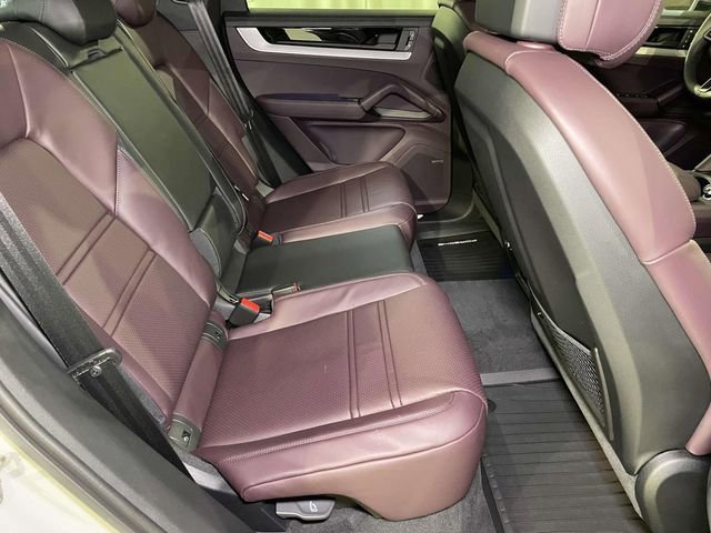 New 2026 Porsche Cayenne Coupe image 22