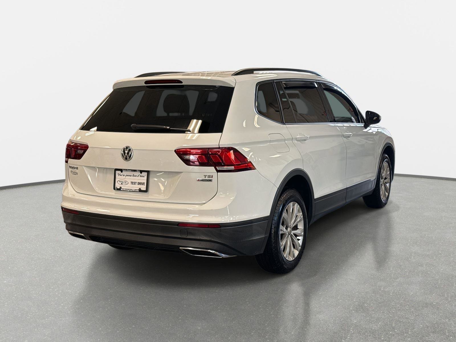 Used 2018 Volkswagen Tiguan S image 5