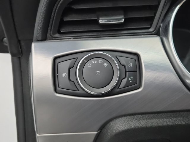 Used 2020 Ford Mustang Premium image 16
