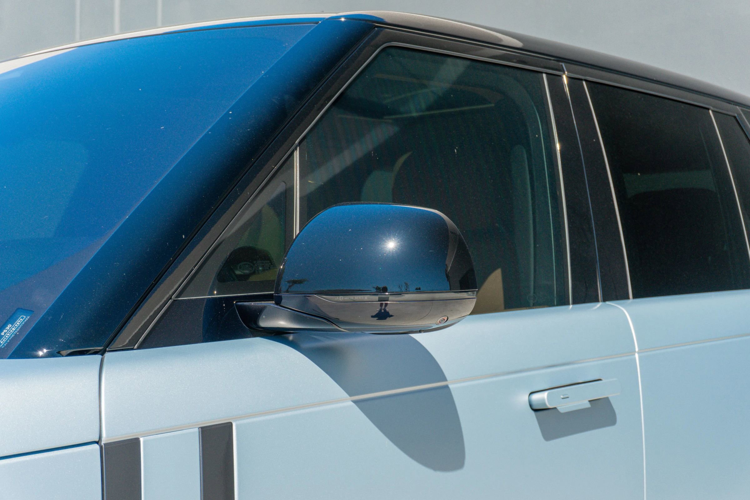 Used 2023 Land Rover Range Rover Autobiography image 32