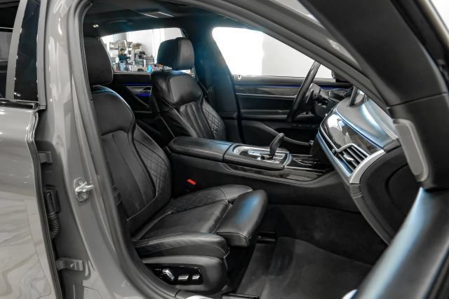 Used 2020 BMW 750i xDrive w/ Executive Package AWD/4WD image 49