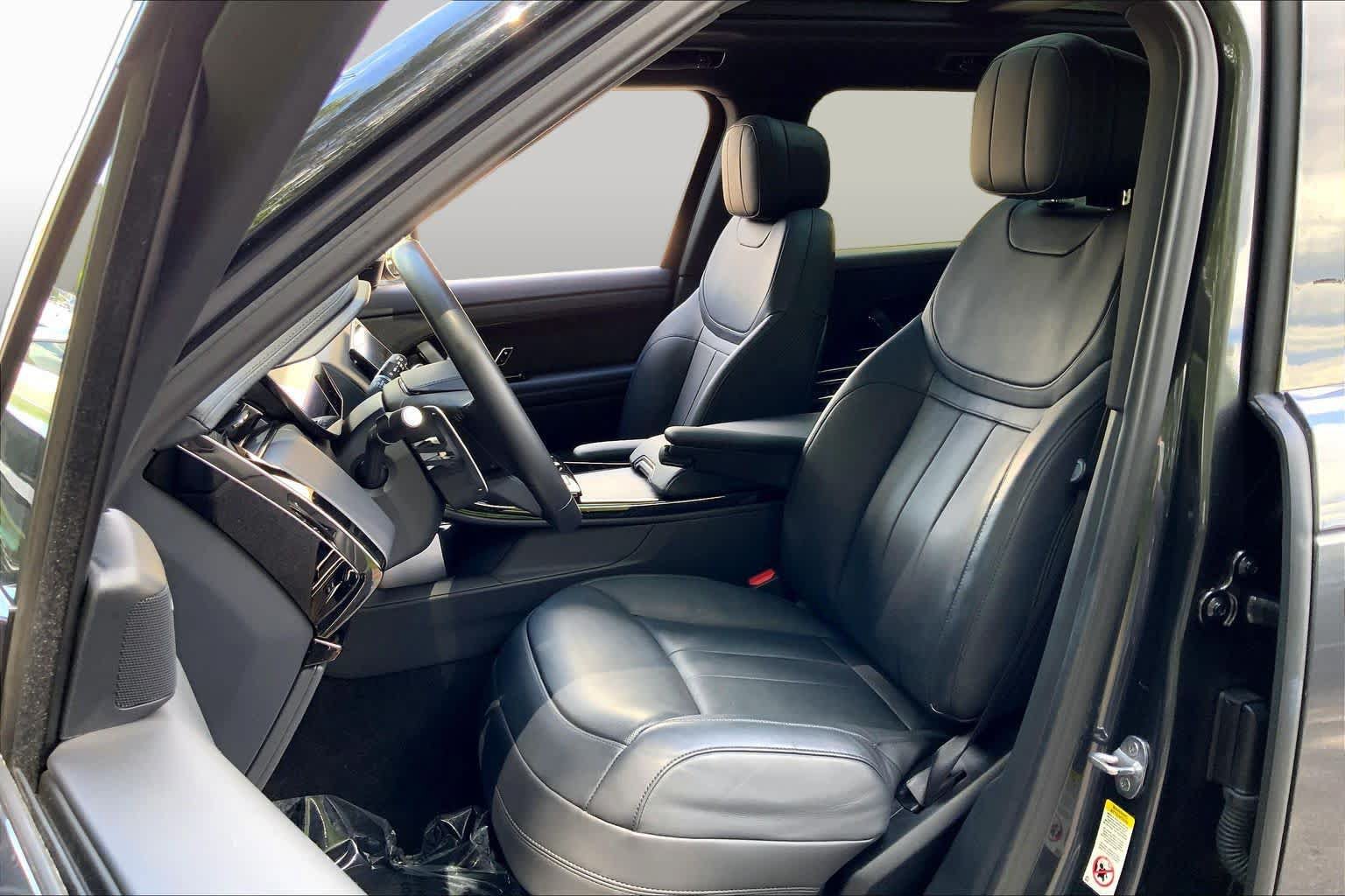 Used 2023 Land Rover Range Rover Sport SE AWD/4WD image 9