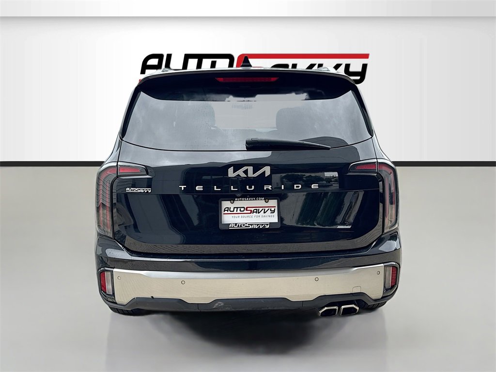Used 2023 Kia Telluride EX w/ EX Captain's Chair Package image 6