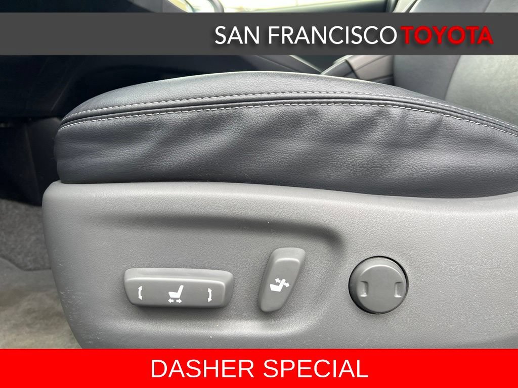 Used 2012 Toyota Prius Prime Advanced FWD image 13