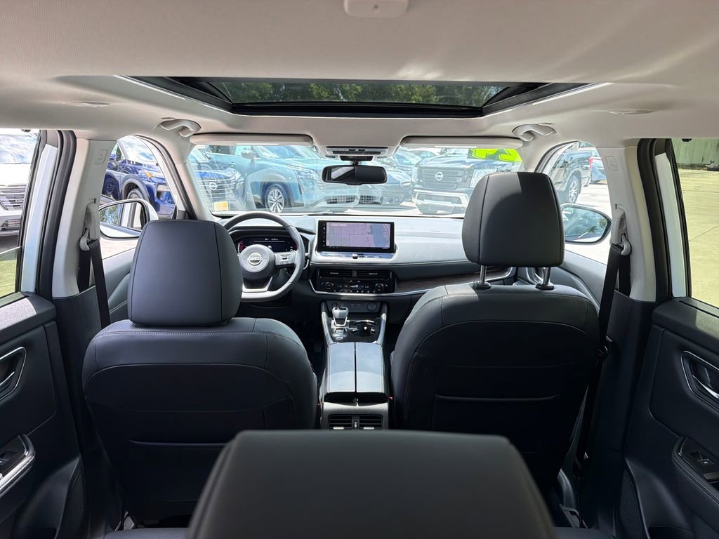 Used 2024 Nissan Rogue Platinum w/ Platinum Premium Package FWD image 40
