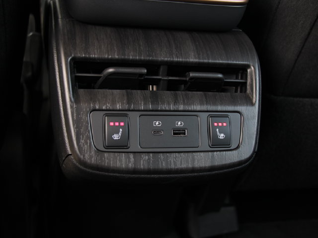 Used 2024 Nissan Ariya AWD image 25