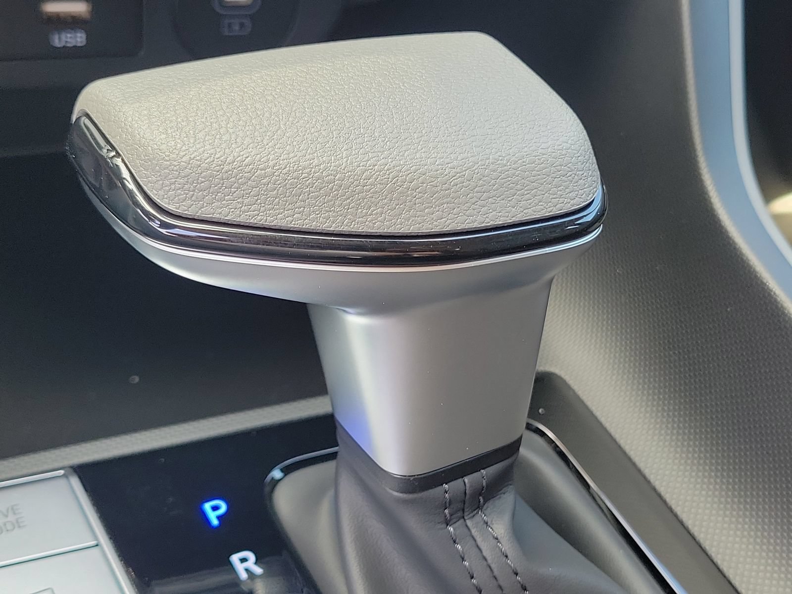 New 2026 Hyundai Elantra SE FWD image 14