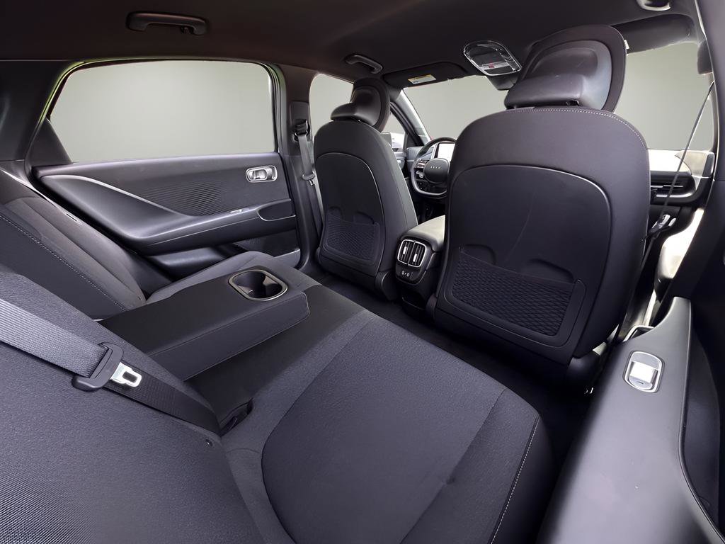 Used 2025 Hyundai Ioniq 6 SE image 24