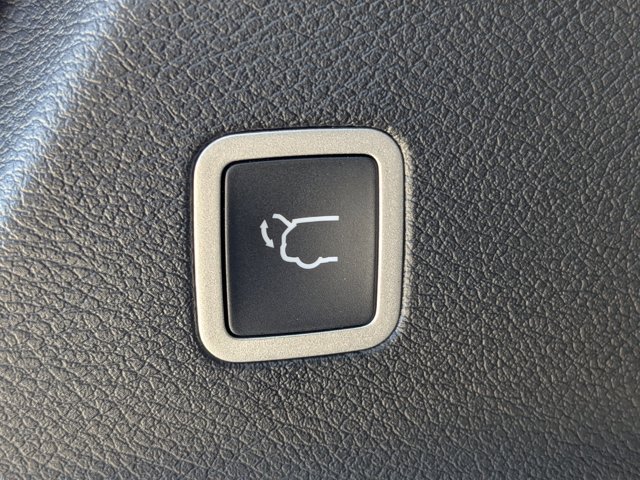 New 2026 Chrysler Pacifica Select FWD image 13