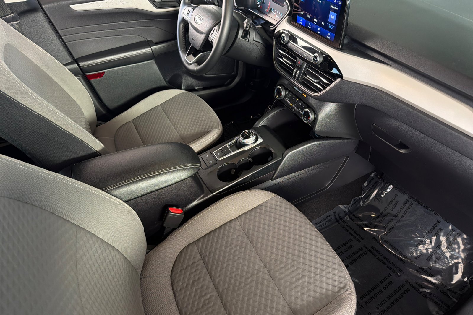 Used 2022 Ford Escape SE w/ SE Sport Appearance Package FWD image 18