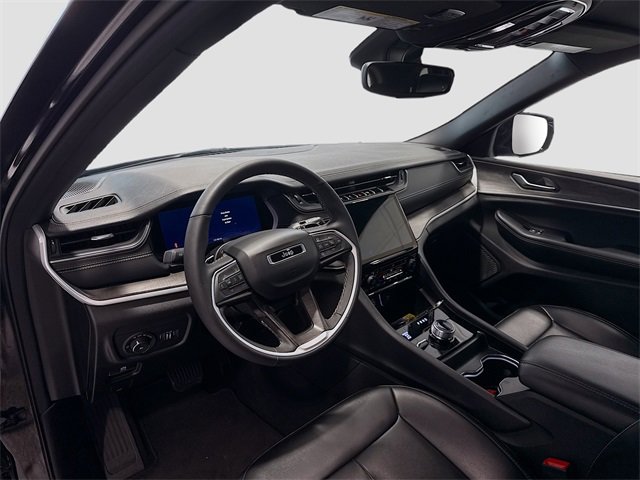 Used 2024 Jeep Grand Cherokee Limited image 9