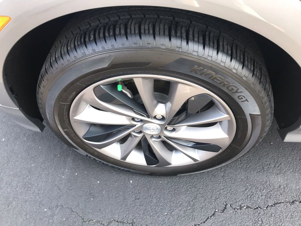 Used 2023 Buick Encore GX Select w/ Sport Touring Package image 10