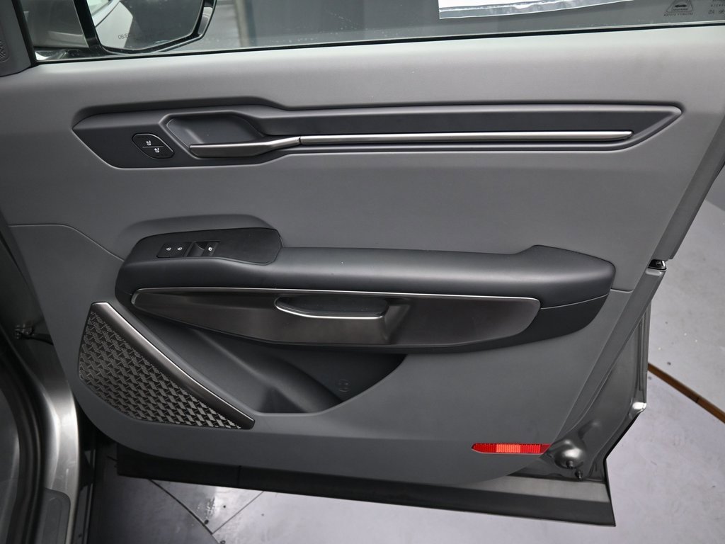 Used 2024 Kia EV9 Light Long Range image 50