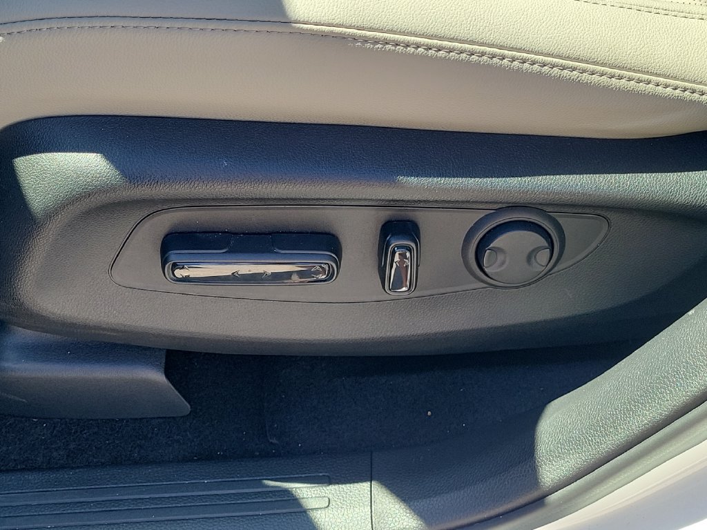 Used 2024 Honda CR-V EX-L image 16