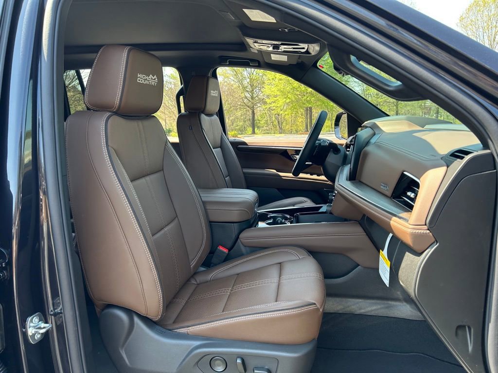 New 2026 Chevrolet Suburban High Country image 51