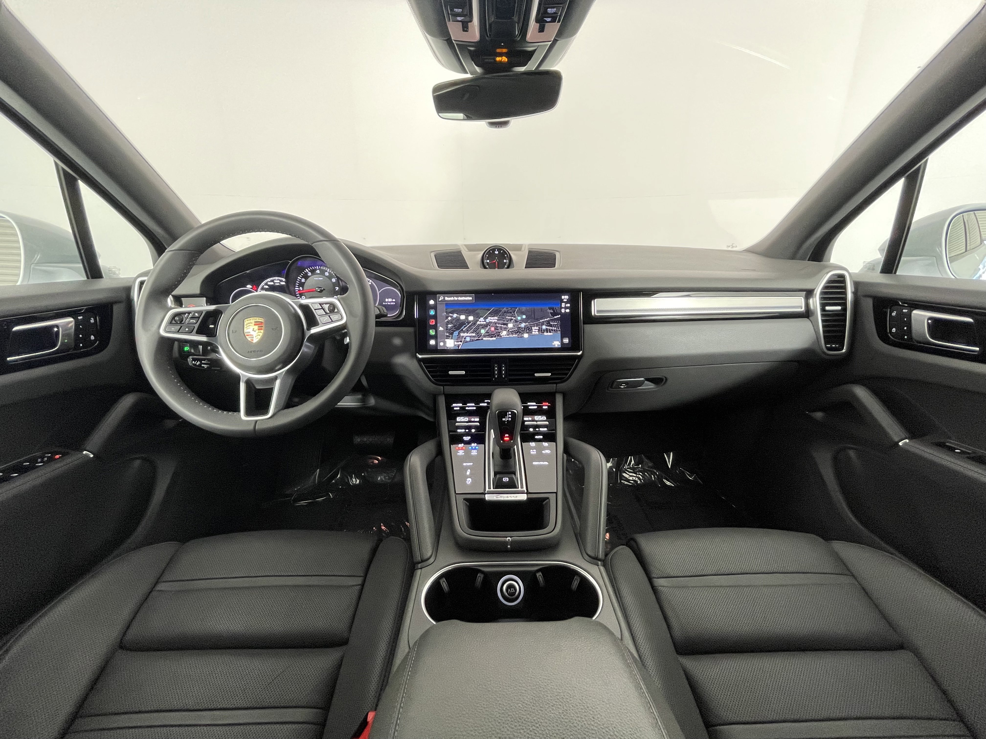 Certified 2023 Porsche Cayenne Platinum Edition image 13