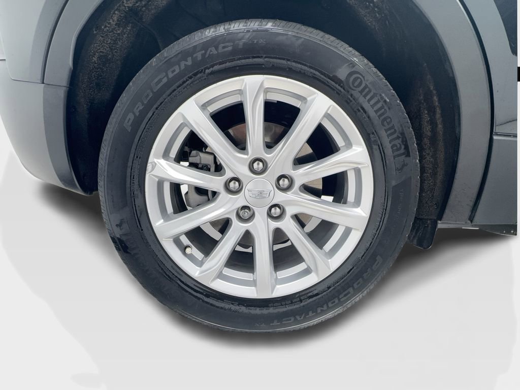 Used 2022 Cadillac XT4 Luxury w/ Cold Weather Package image 16