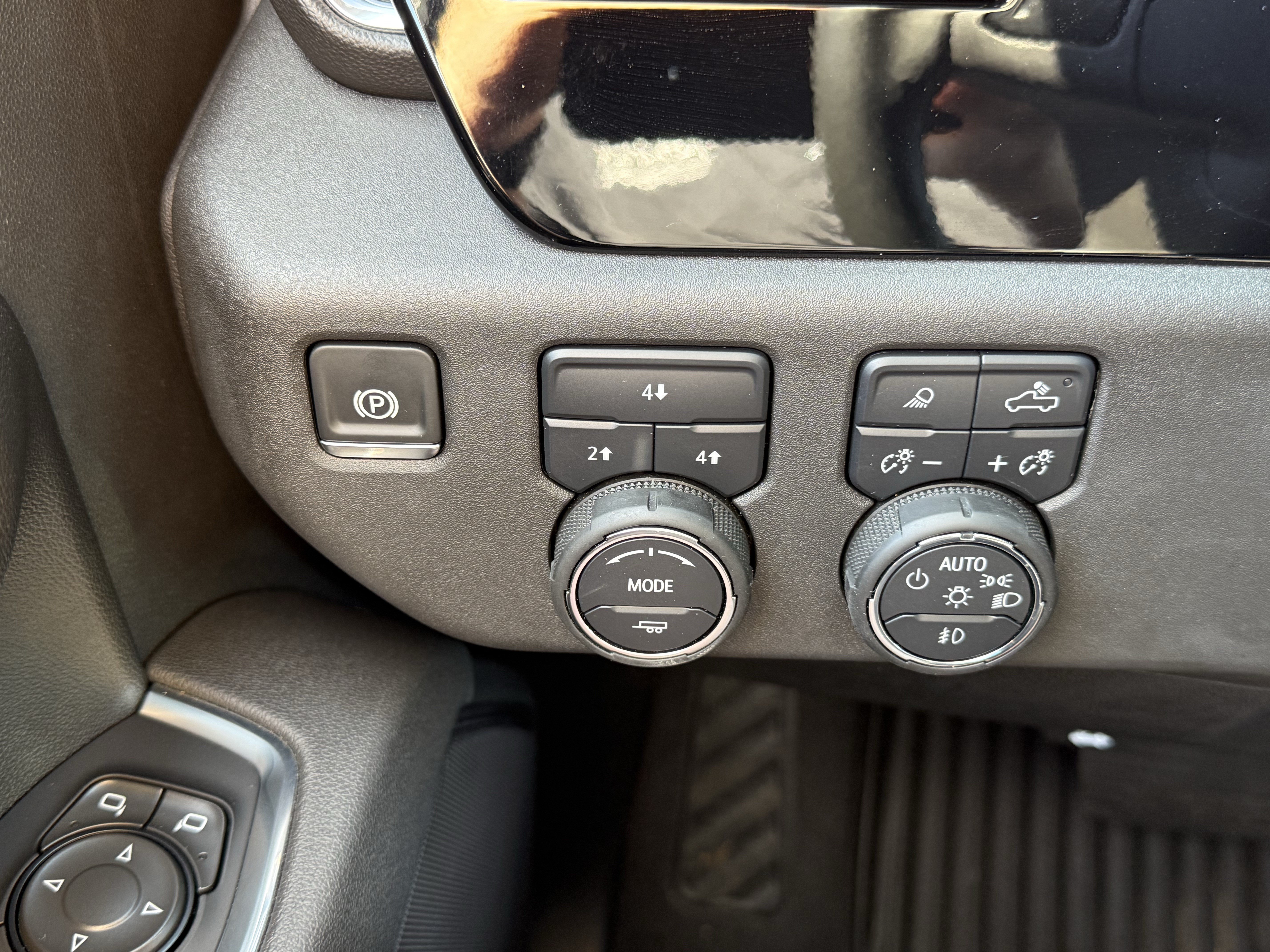 Used 2025 Chevrolet Silverado 2500 LT w/ All Star Edition AWD/4WD image 31