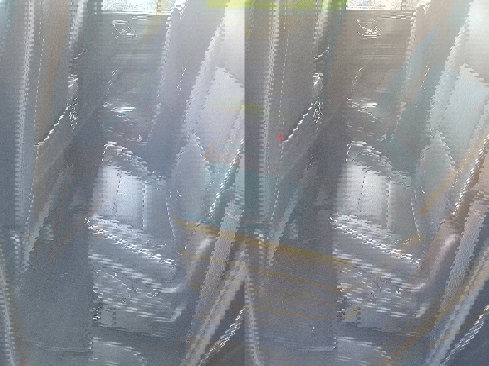 Used 2021 Chevrolet Tahoe Premier w/ Premium Package image 15