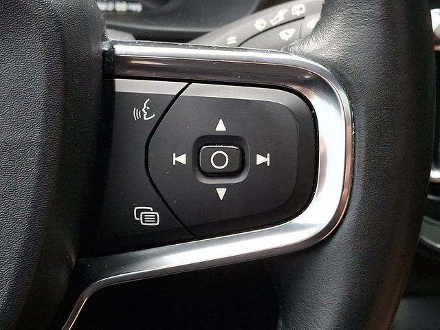 Used 2019 Volvo XC40 T5 Inscription image 28