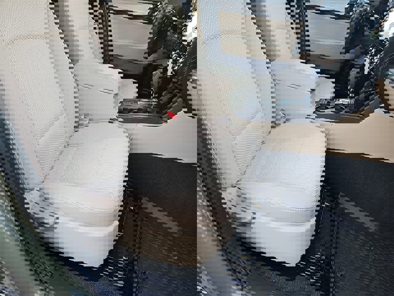 Used 2018 Subaru Outback 2.5i Premium image 10