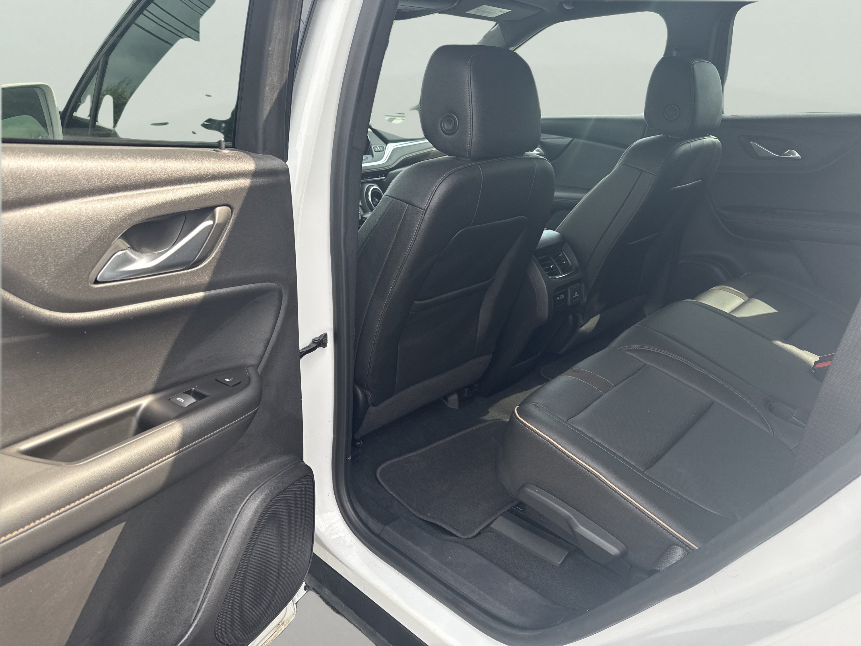Used 2019 Chevrolet Blazer Premier w/ Sun and Wheels Package AWD/4WD image 22