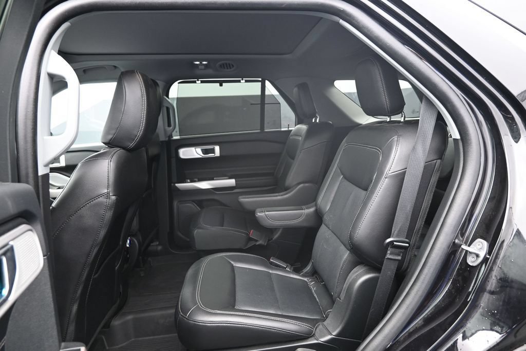 Used 2023 Ford Explorer Limited w/ Limited Technology Package AWD/4WD image 15