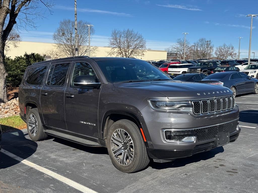 Used 2023 Jeep Wagoneer L 4WD w/ Premium Group I image 1