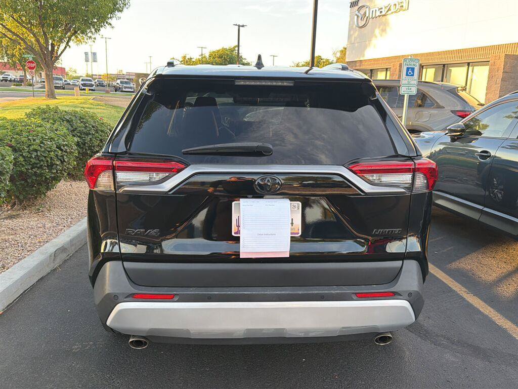 Used 2021 Toyota RAV4 Limited FWD image 3