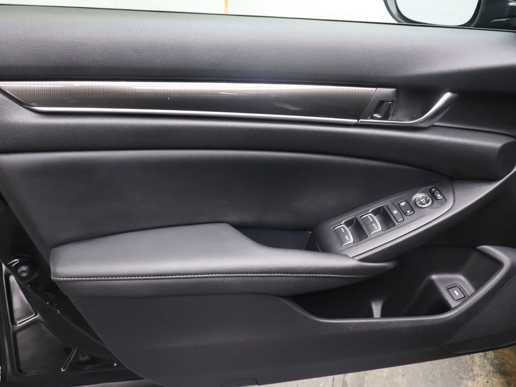 Used 2022 Honda Accord Sport image 15